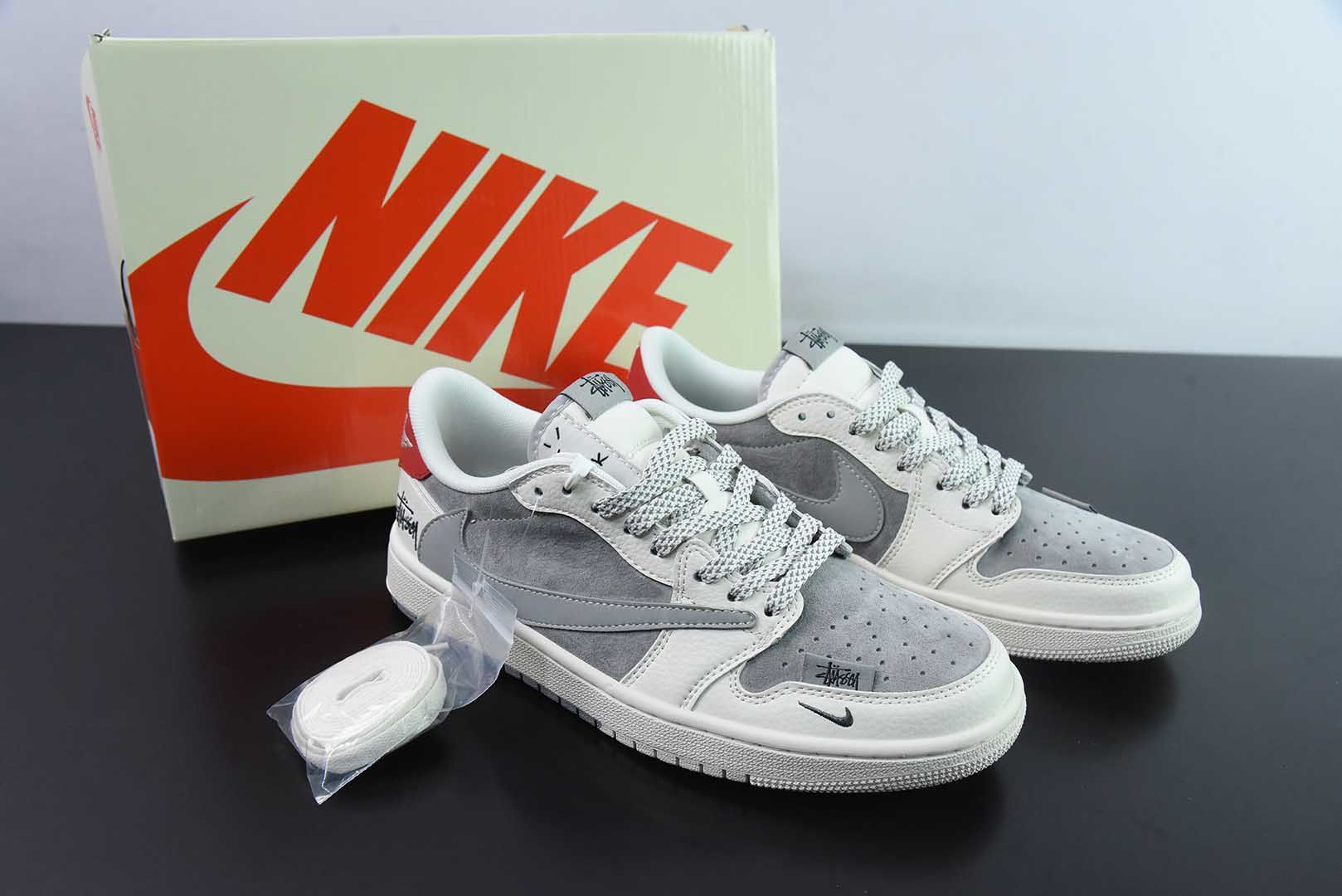 Nike Sneaker