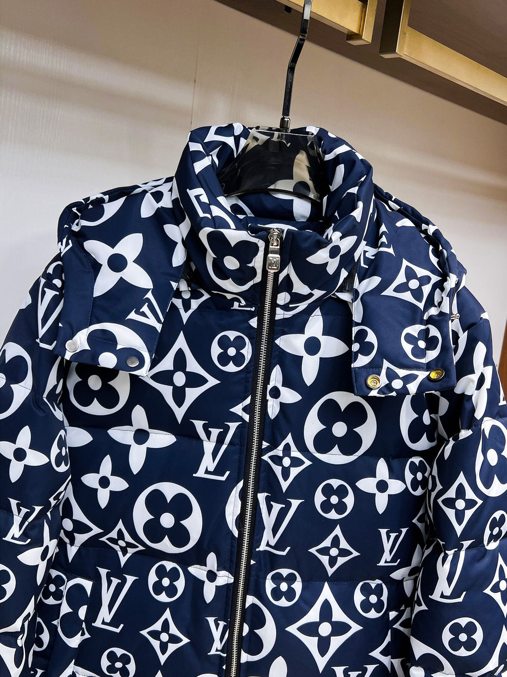 LV Downjacket