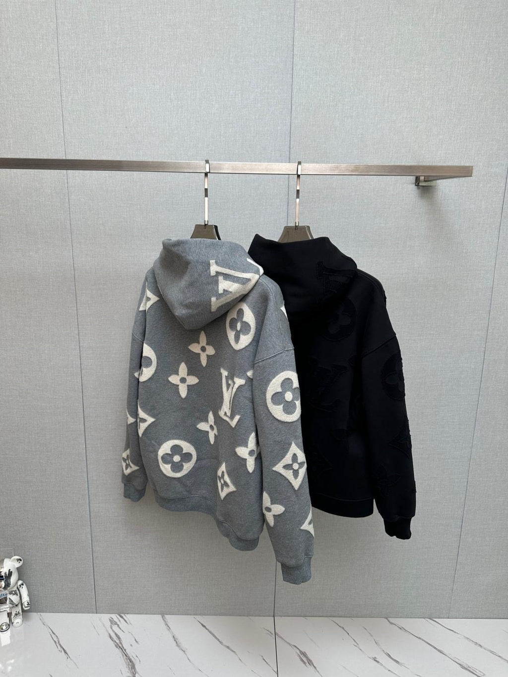 LV Sweatjacket