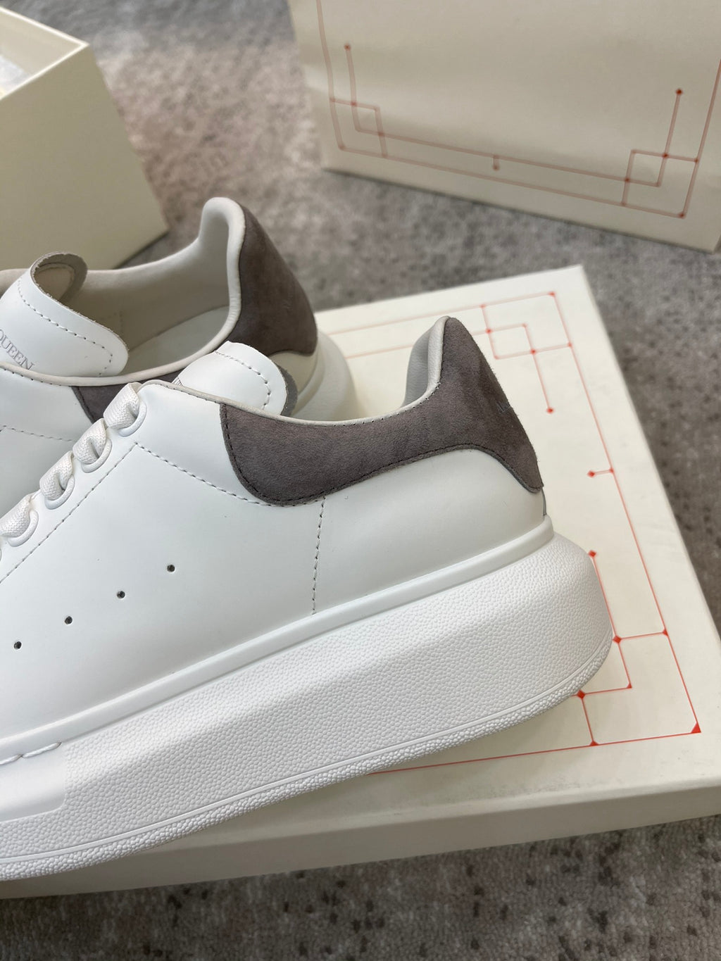 Alexander Mcqueen Sneaker